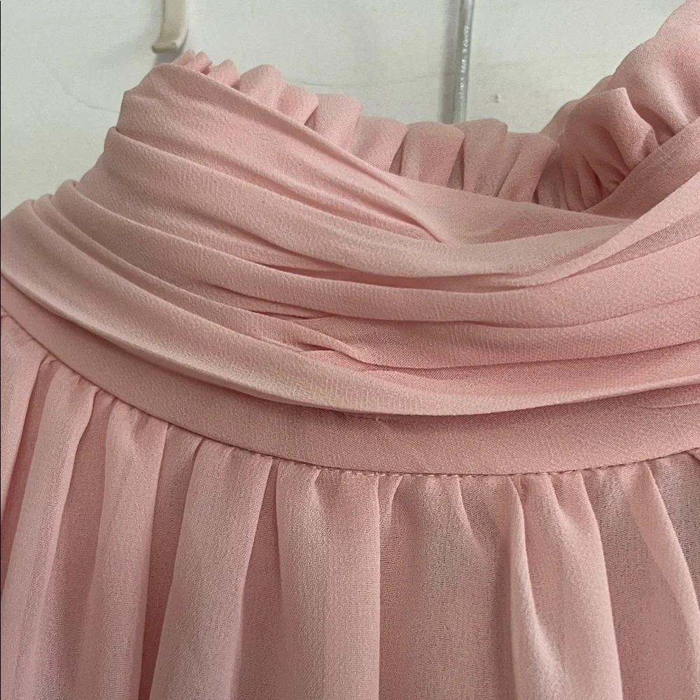 Vince Camuto Elegant Sleeveless Blouse. Size Small. NWT. - Picture 2 of 5